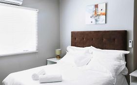 103Onwallace Self Catering Guest House